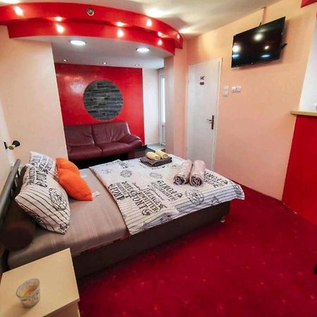 S. A. L. Prenociste Daire Beçkerek Dış mekan fotoğraf
