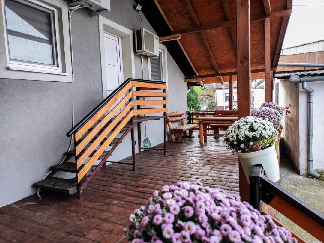 S. A. L. Prenociste Daire Beçkerek Dış mekan fotoğraf